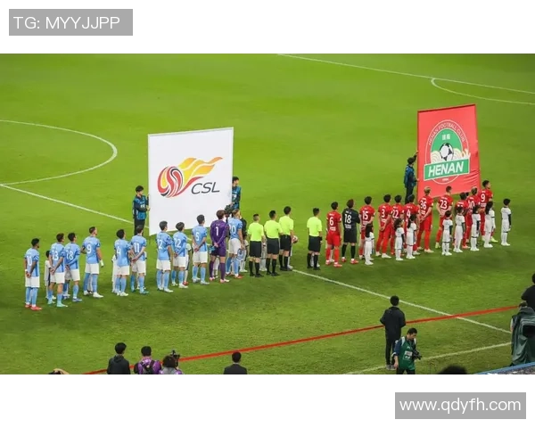 足球明星因场外冲突引发打架事件引发球迷热议与媒体关注